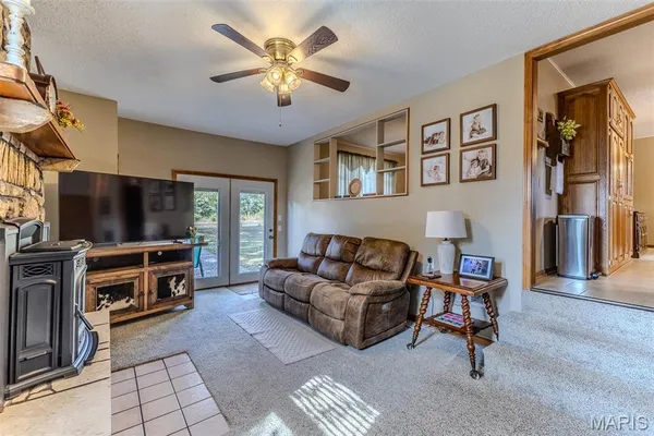 $369,900 | 18397 Hwy Hh, Lebanon, MO 65536