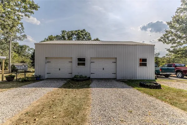 $369,900 | 18397 Hwy Hh, Lebanon, MO 65536