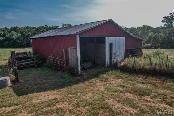 $369,900 | 18397 Hwy Hh, Lebanon, MO 65536