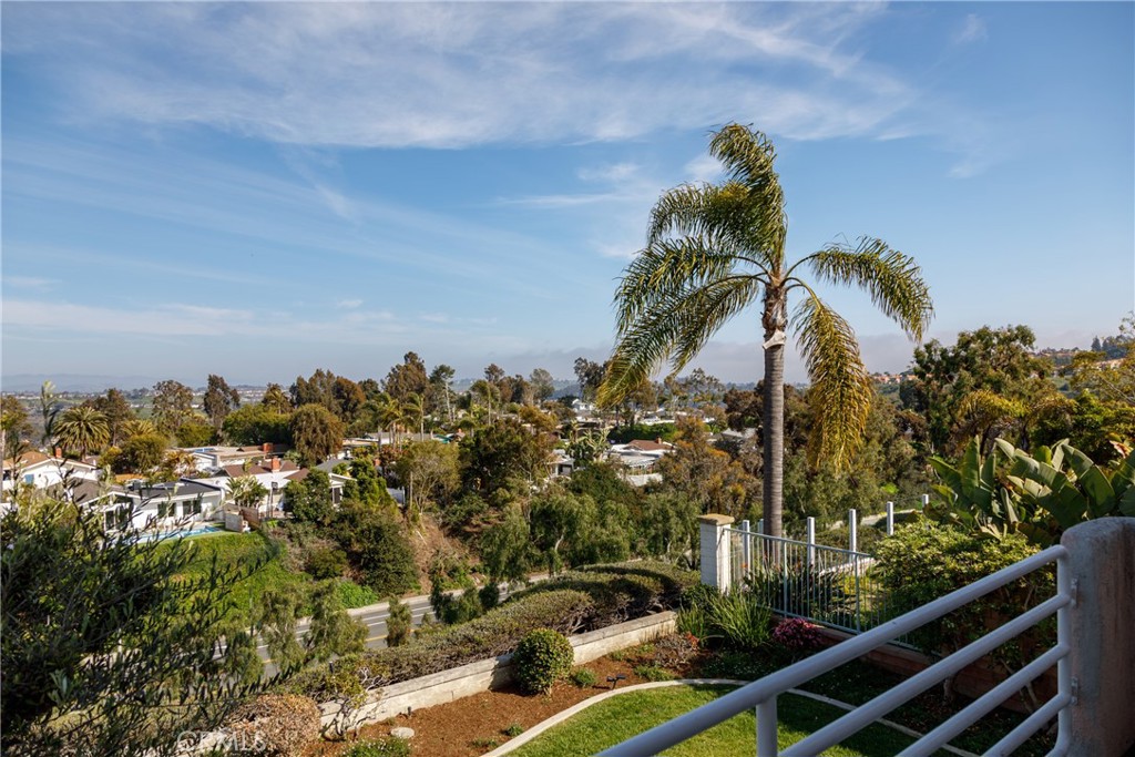 29672 Teracina Laguna Niguel, CA 92677 - Photo 21 of 35 a view of a city