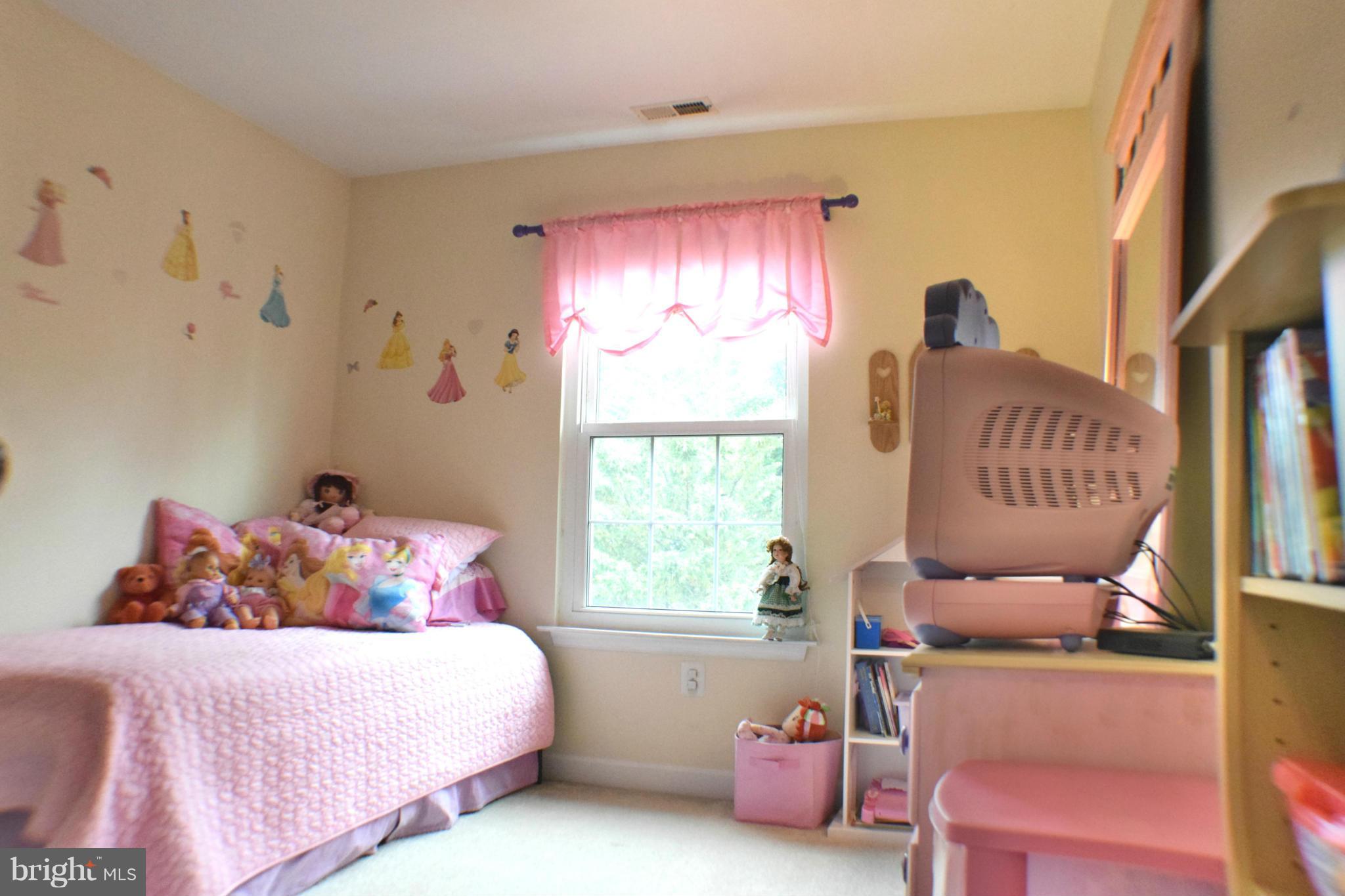 9273 Ridgefield Circle Frederick, MD 21701 - Photo 22 of 30 Bedroom