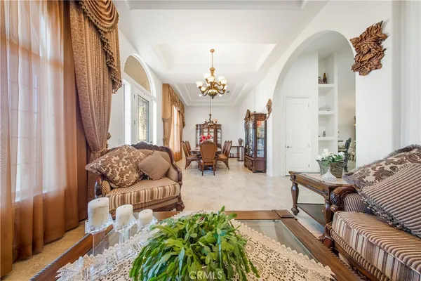 $658,000 | 10490 Joshua Road, Oak Hills, CA 92344