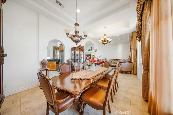 $658,000 | 10490 Joshua Road, Oak Hills, CA 92344