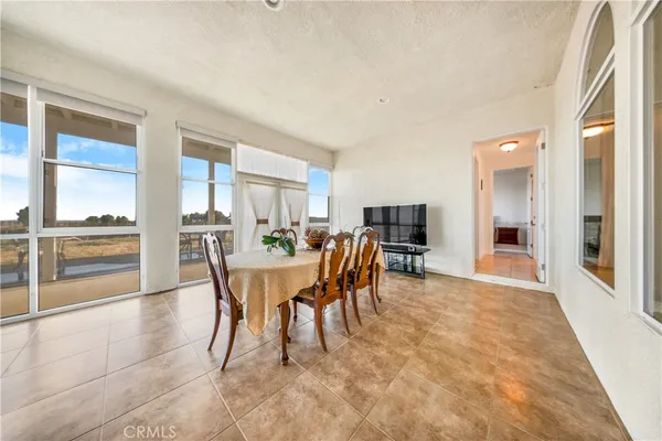 $658,000 | 10490 Joshua Road, Oak Hills, CA 92344