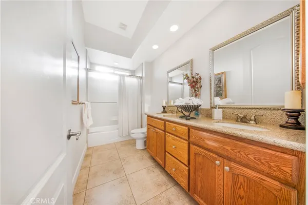 $658,000 | 10490 Joshua Road, Oak Hills, CA 92344