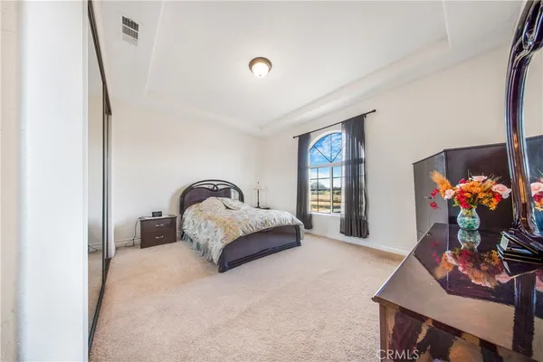 $658,000 | 10490 Joshua Road, Oak Hills, CA 92344