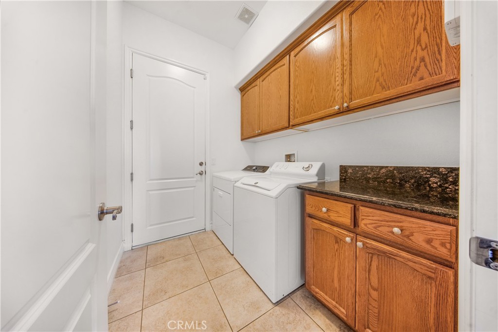 10490 Joshua Road Oak Hills, CA 92344 - Photo 34 of 59