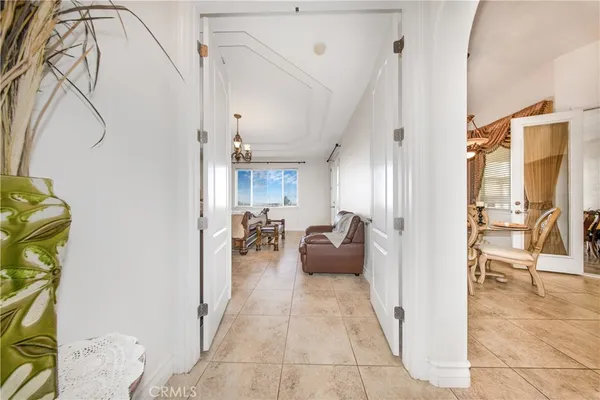 $658,000 | 10490 Joshua Road, Oak Hills, CA 92344