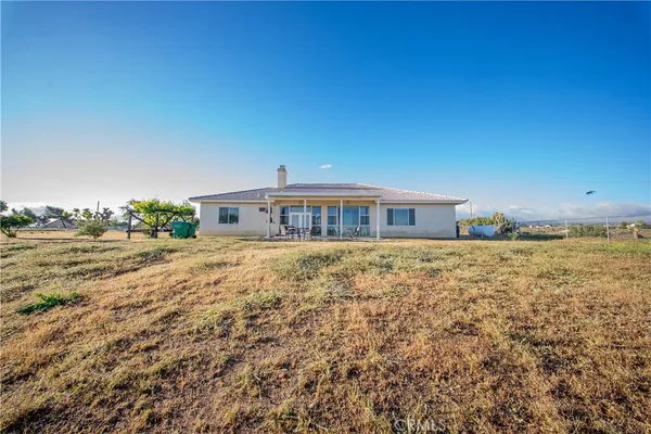 $658,000 | 10490 Joshua Road, Oak Hills, CA 92344