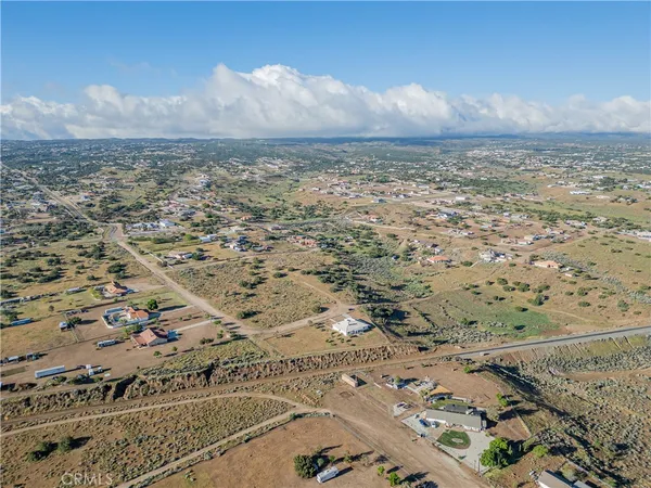 $658,000 | 10490 Joshua Road, Oak Hills, CA 92344