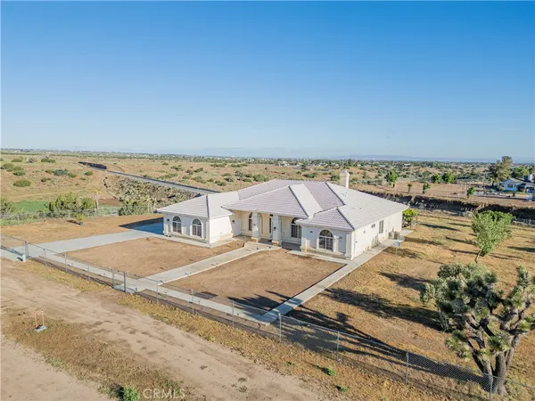 $658,000 | 10490 Joshua Road, Oak Hills, CA 92344