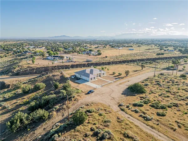 $658,000 | 10490 Joshua Road, Oak Hills, CA 92344