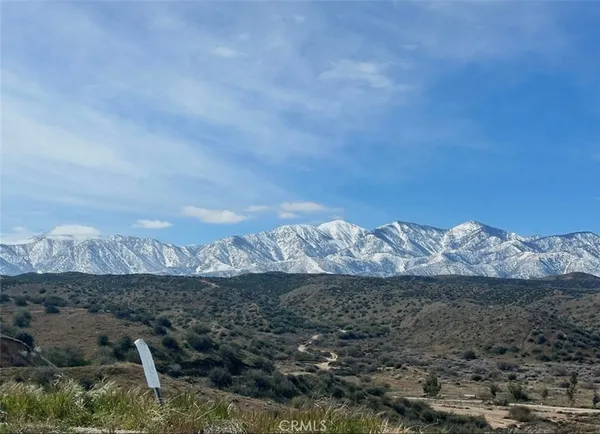 $658,000 | 10490 Joshua Road, Oak Hills, CA 92344