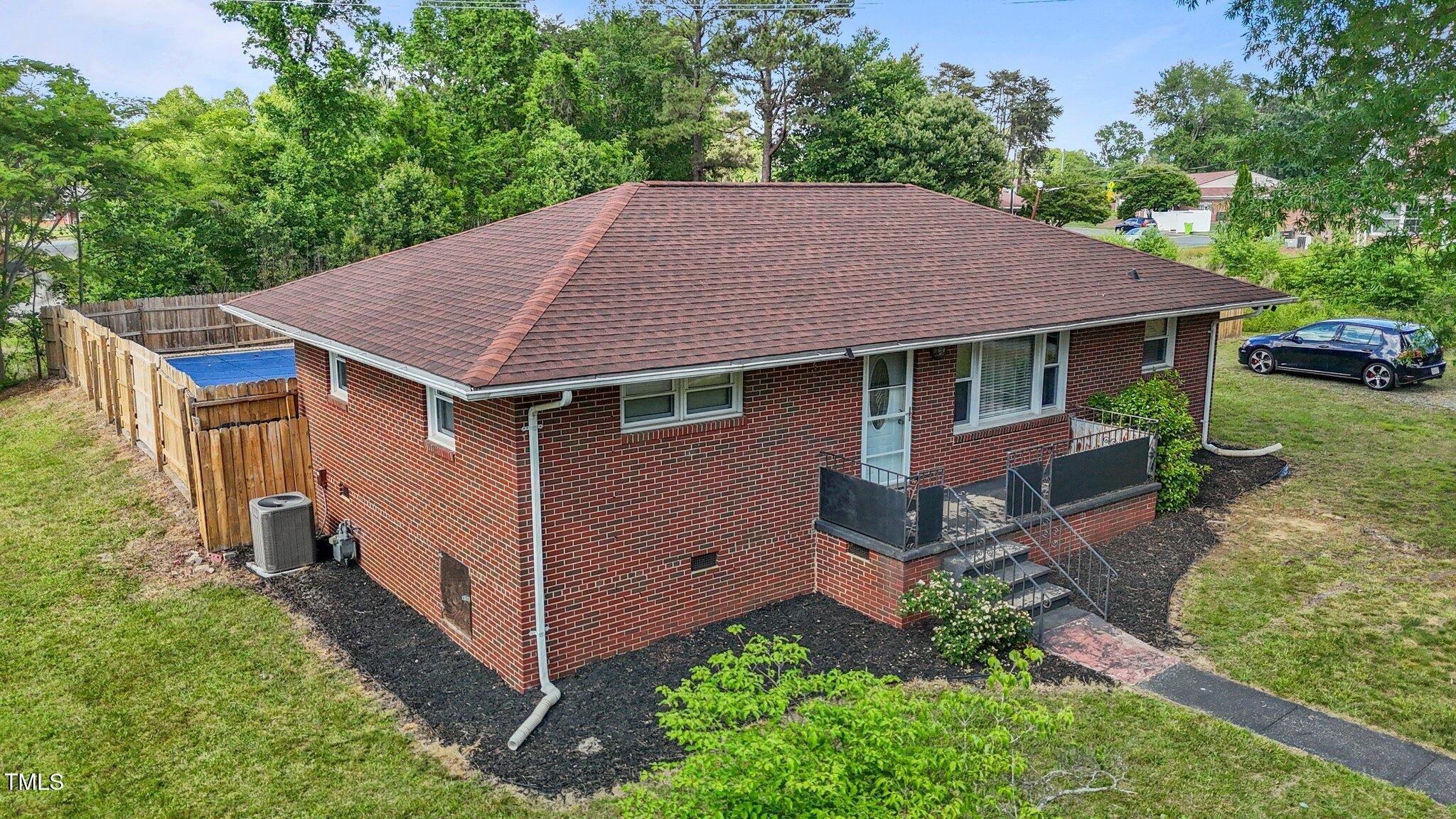 464 Camp Road Burlington, NC 27217 - Photo 35 of 38 33-web-or-mls-DJI_20250509162847_0095_D