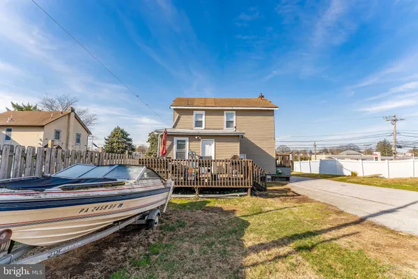 $399,000 | 150 Kedron Avenue, Holmes, PA 19043