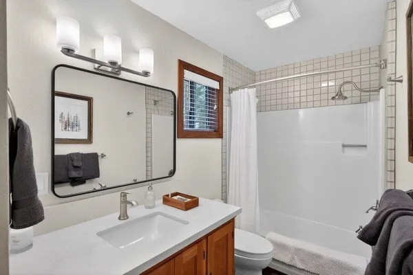 $1,025,000 | 11805 St Bernard Drive, Truckee, CA 96161