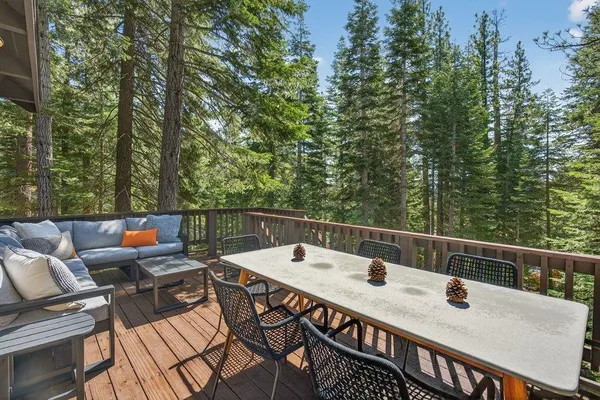 $1,025,000 | 11805 St Bernard Drive, Truckee, CA 96161