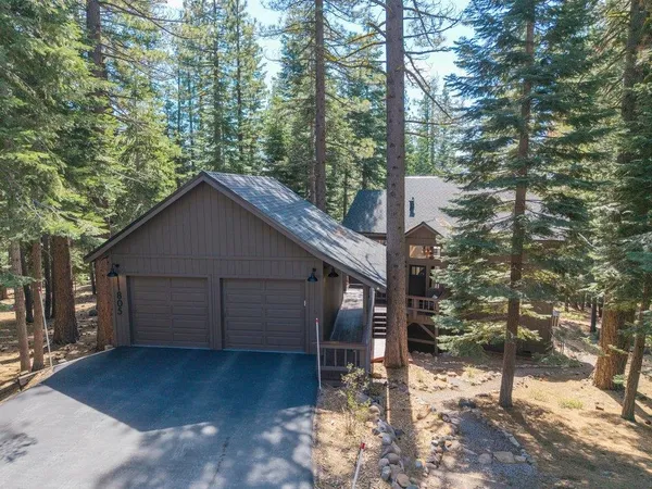 $1,025,000 | 11805 St Bernard Drive, Truckee, CA 96161