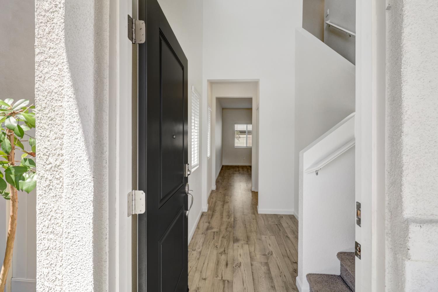 2887 Krone Way Antelope, CA 95843 - Photo 2 of 46