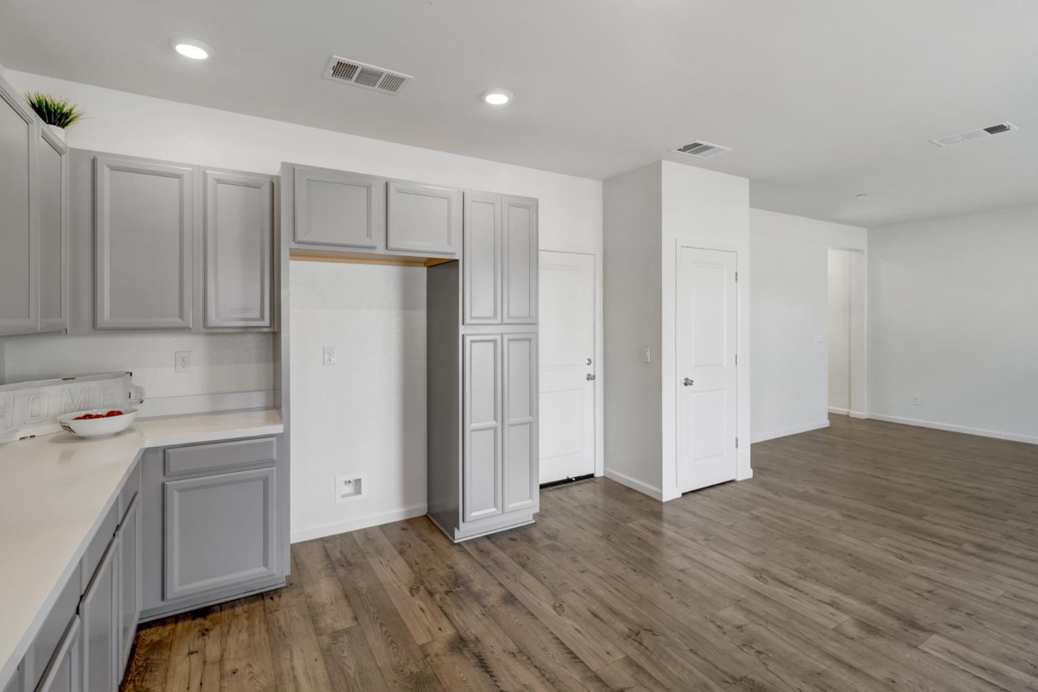 2887 Krone Way Antelope, CA 95843 - Photo 9 of 46