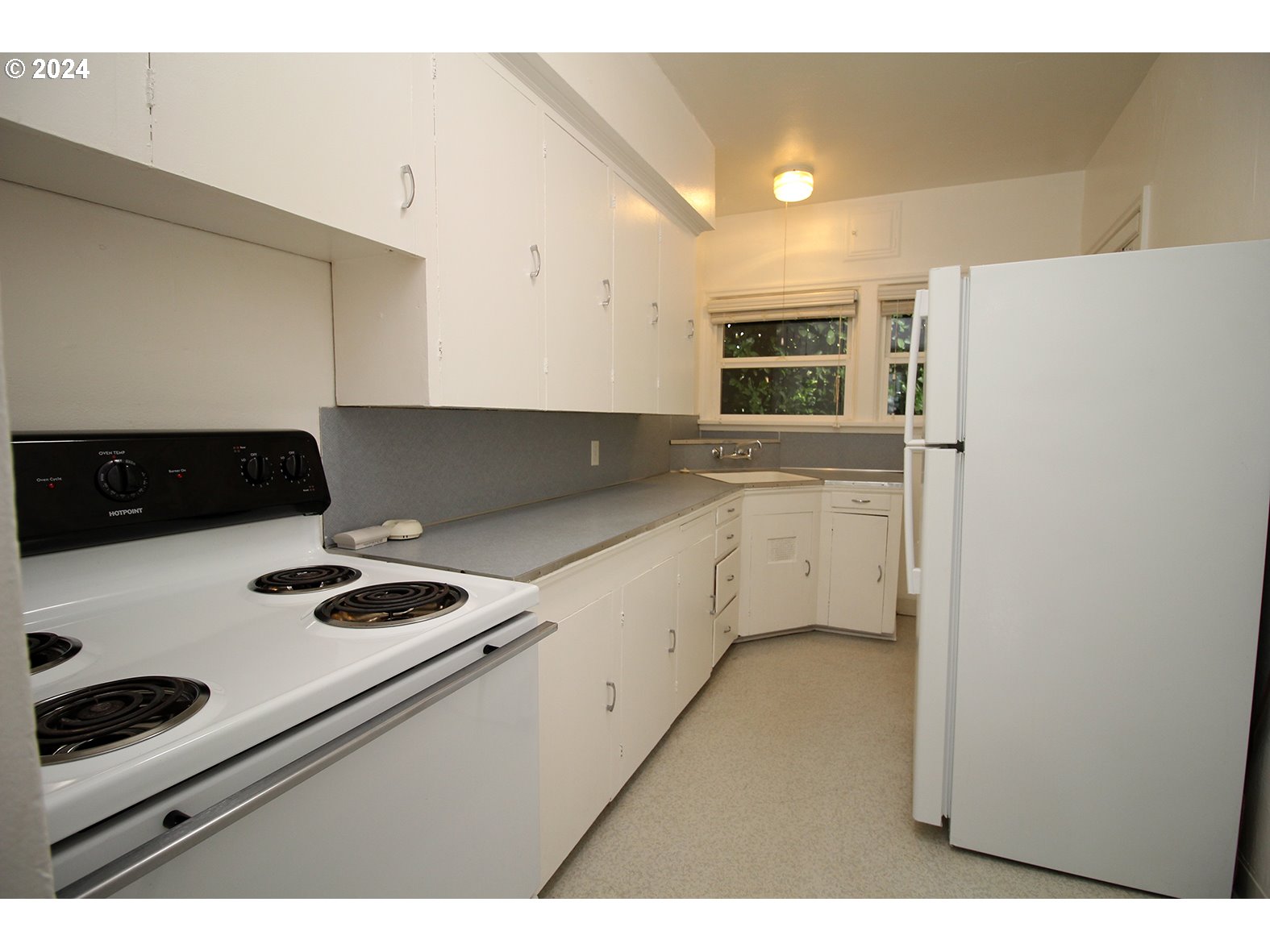 1805 Northeast 8th Avenue Portland, OR 97212 - Photo 13 of 32