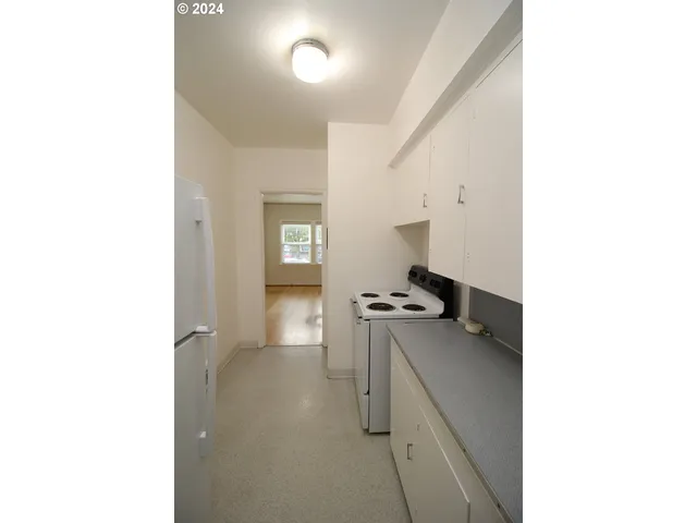 $1,090,000 | 1805 Northeast 8th Avenue, Portland, OR 97212