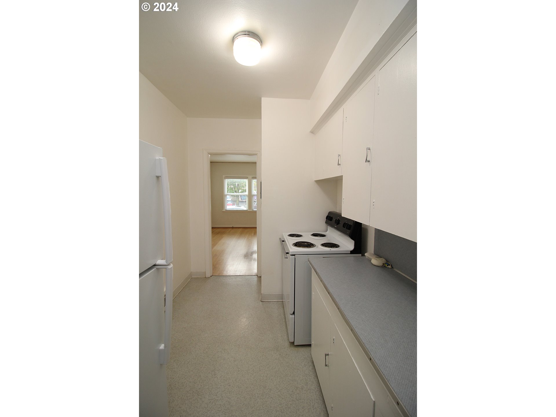 1805 Northeast 8th Avenue Portland, OR 97212 - Photo 15 of 32