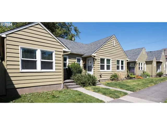 $1,090,000 | 1805 Northeast 8th Avenue, Portland, OR 97212