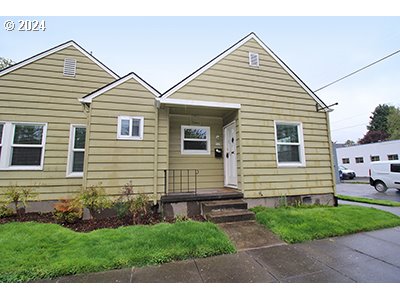 1805 Northeast 8th Avenue Portland, OR 97212 - Photo 25 of 32