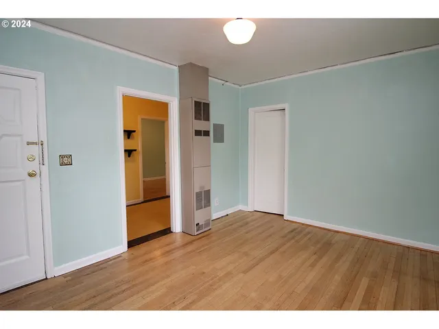 $1,090,000 | 1805 Northeast 8th Avenue, Portland, OR 97212