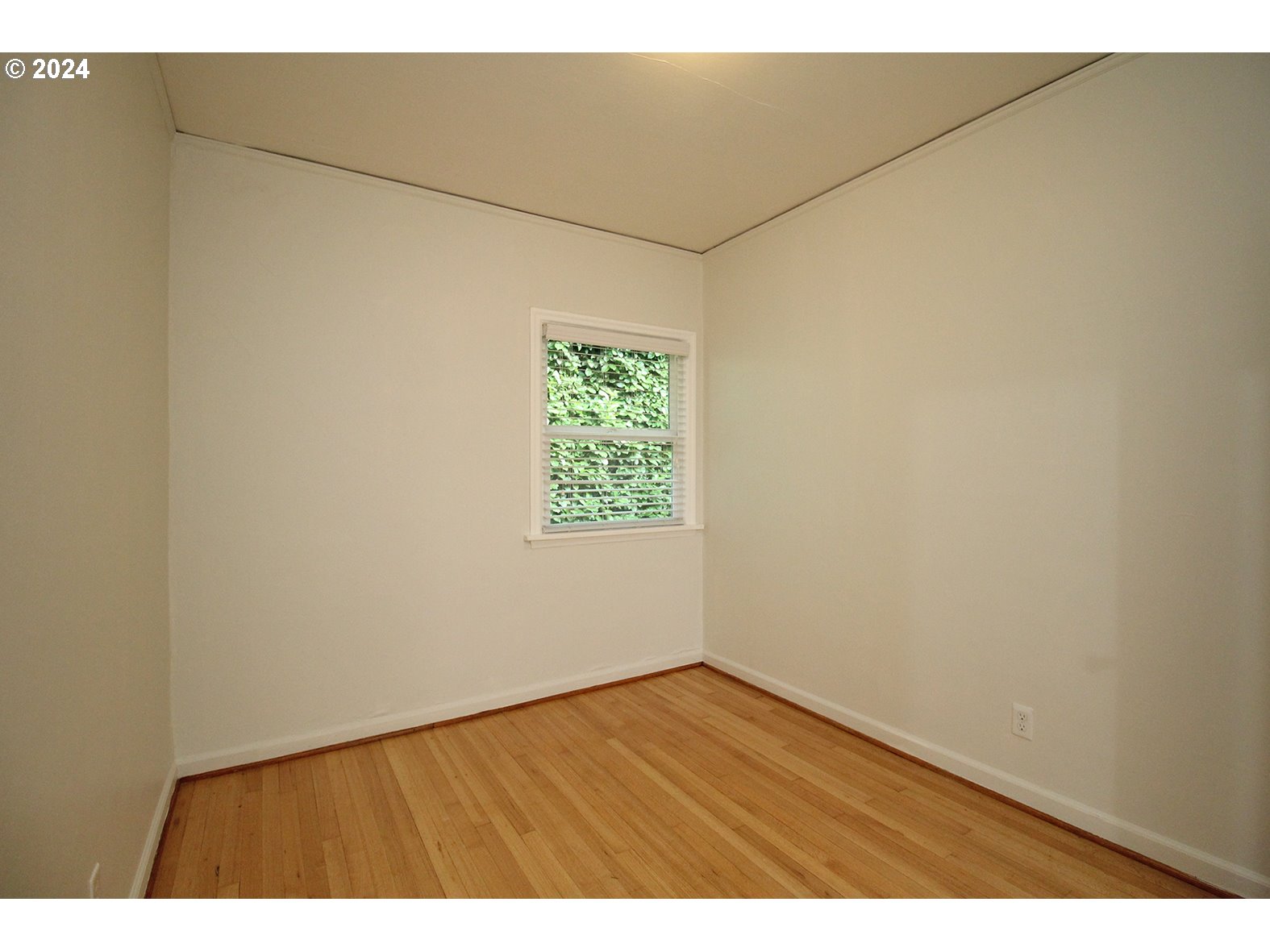 1805 Northeast 8th Avenue Portland, OR 97212 - Photo 4 of 32