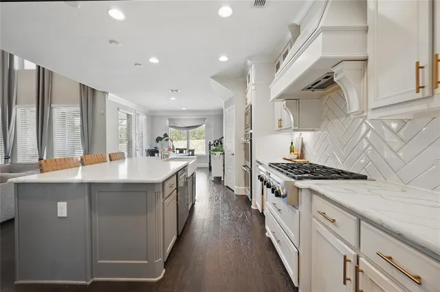 $999,999 | 2421 Barton Creek Boulevard, The Colony, TX 75056