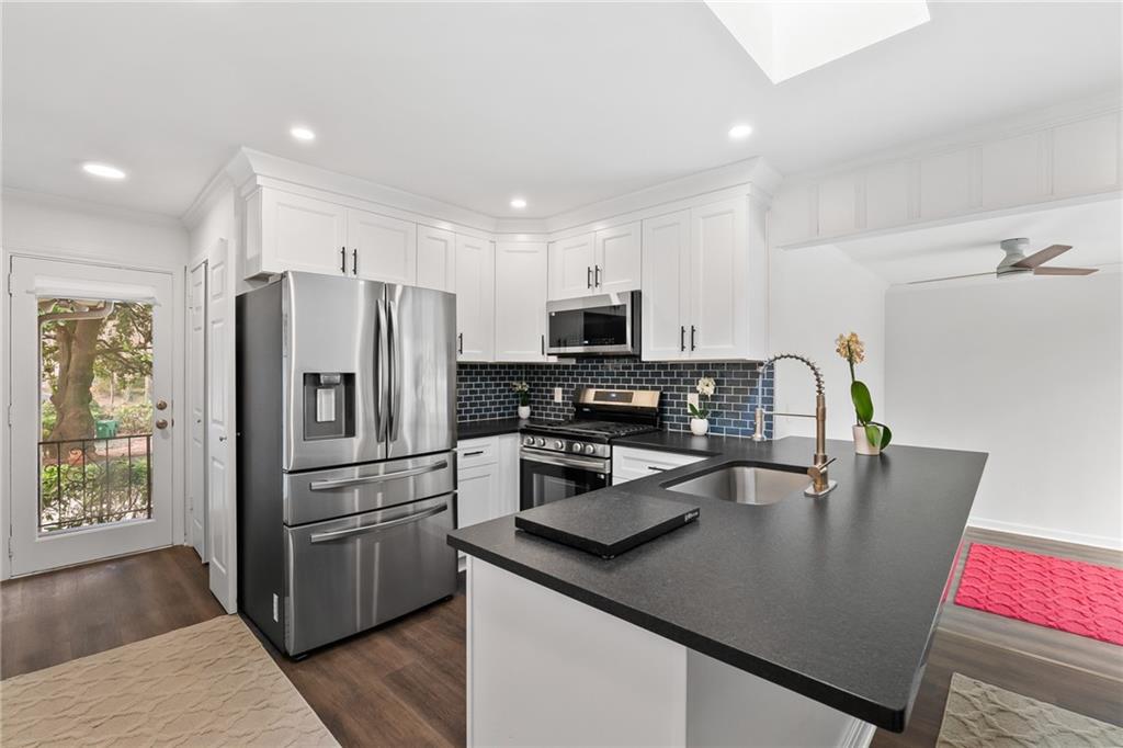 2347 Clairmont Road Atlanta, GA 30329 - Photo 19 of 68