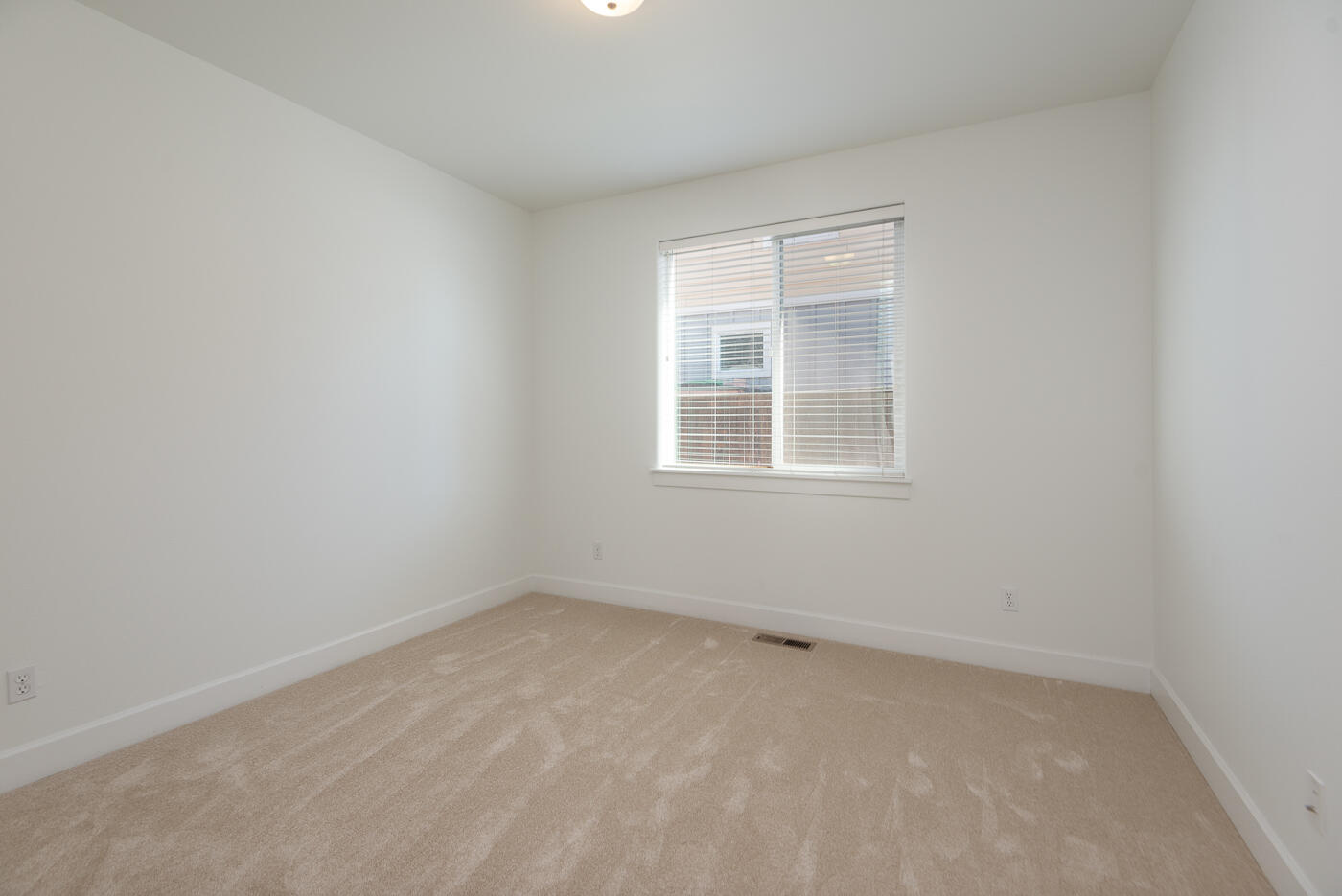 20402 Murphy Road Bend, OR 97702 - Photo 19 of 24 19