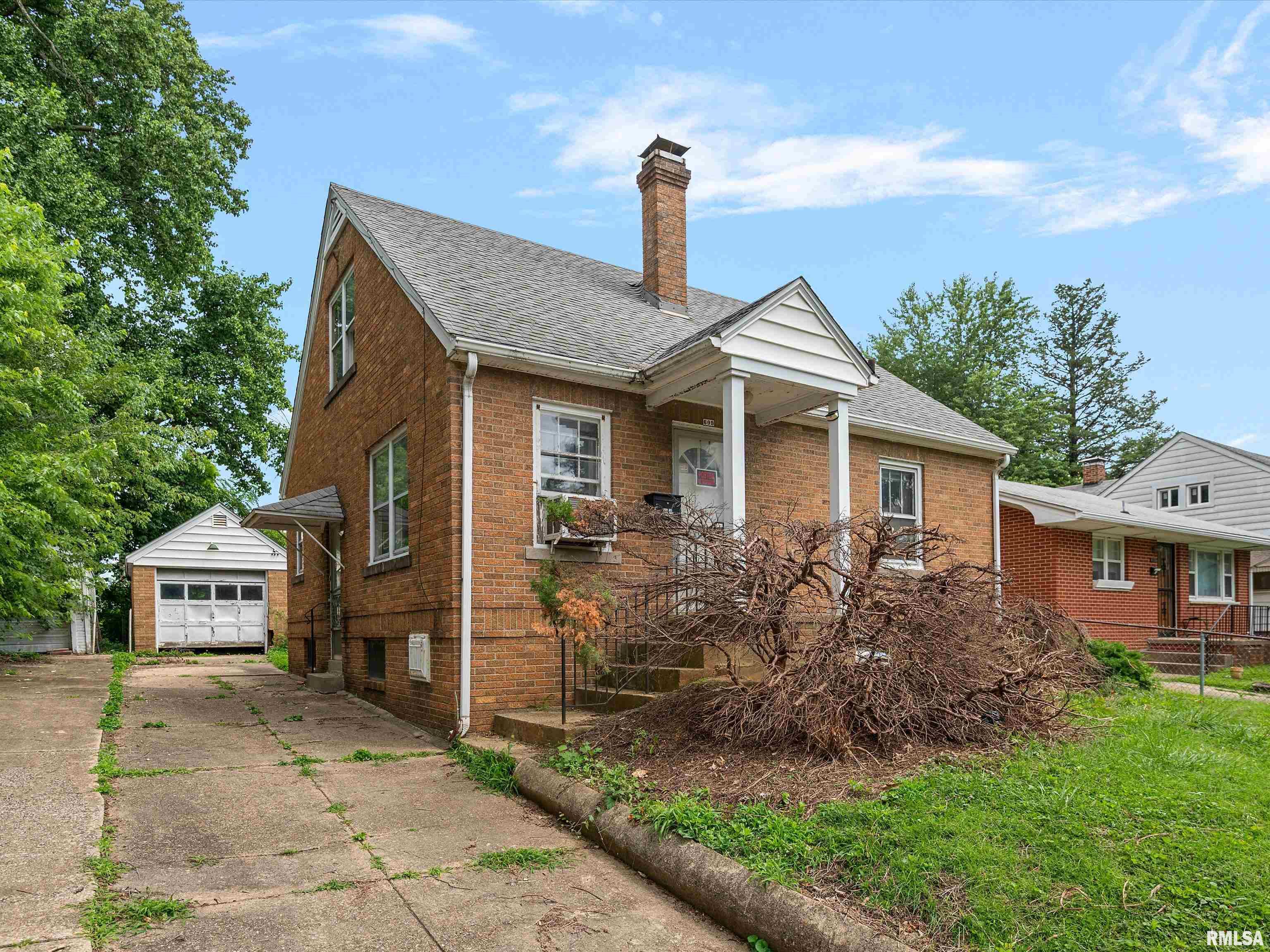 609 Wood Avenue Springfield, IL 62702 - Photo 3 of 30