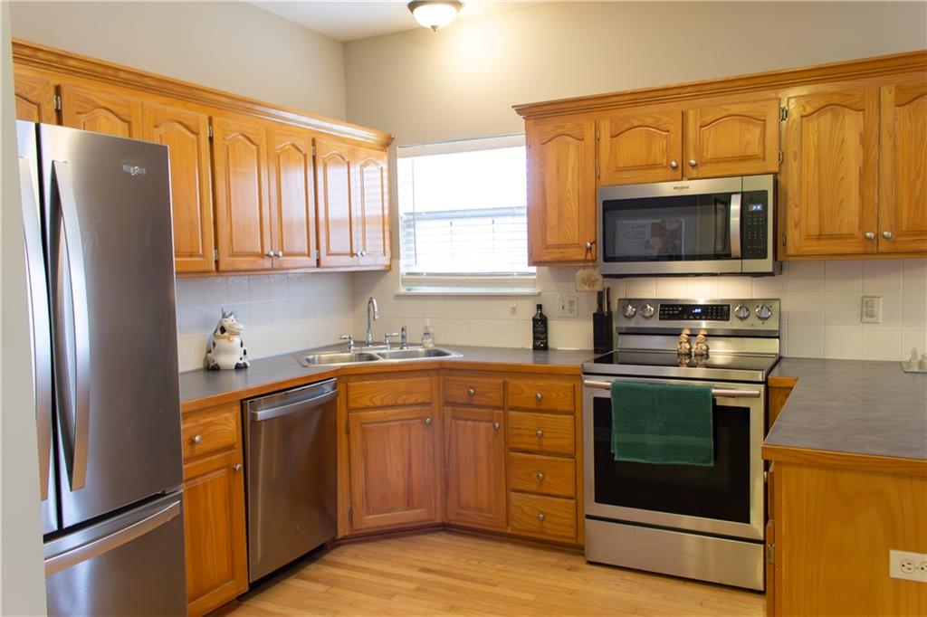 840 East Cheyenne Street Gardner, KS 66030 - Photo 9 of 23