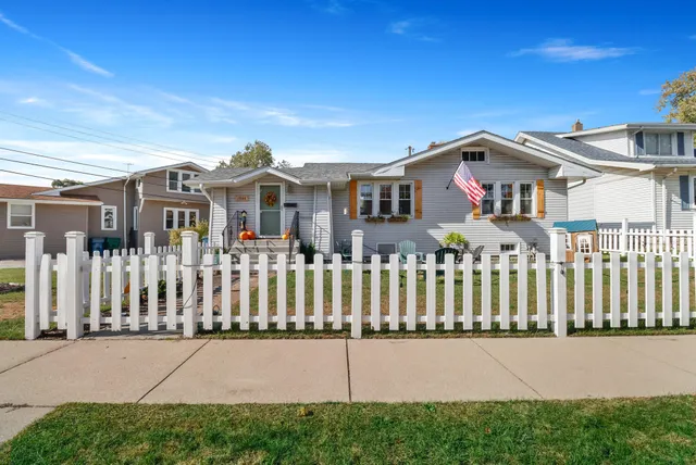 $229,999 | 1944 Warwick Avenue, Whiting, IN 46394