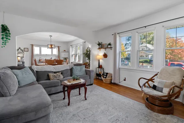 $229,999 | 1944 Warwick Avenue, Whiting, IN 46394