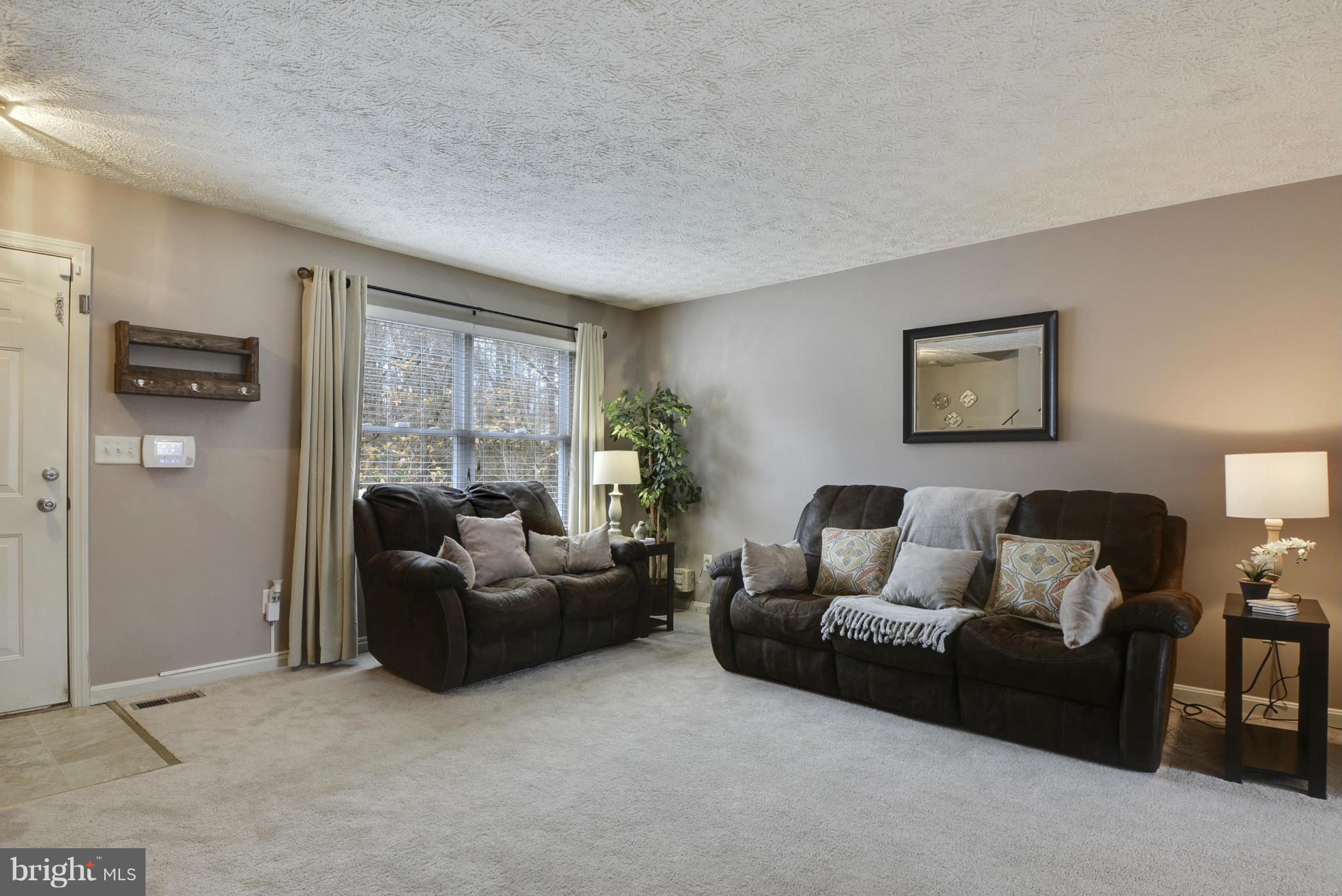 22 Sumac Road Glen Burnie, MD 21060 - Photo 5 of 30 Living Room
