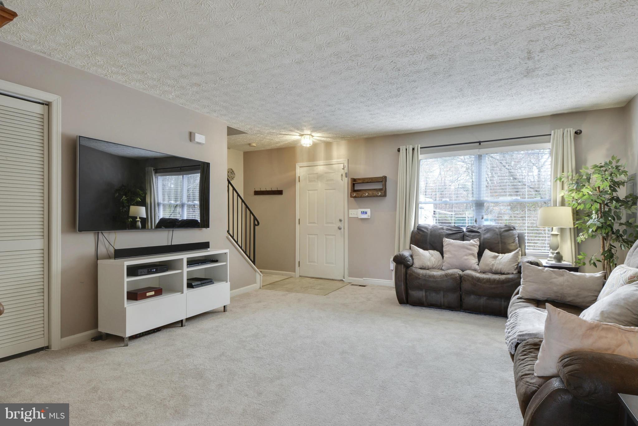 22 Sumac Road Glen Burnie, MD 21060 - Photo 6 of 30 Living Room