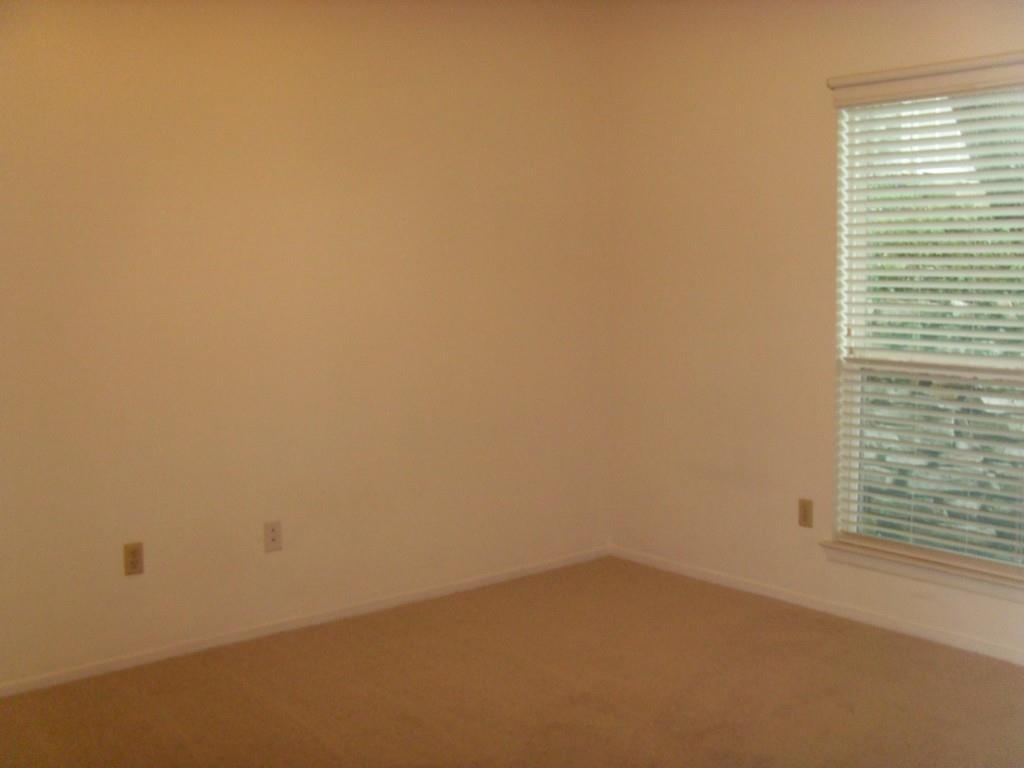 114 East 31st Street, Unit 206 Austin, TX 78705 - Photo 7 of 9 a view of an empty room