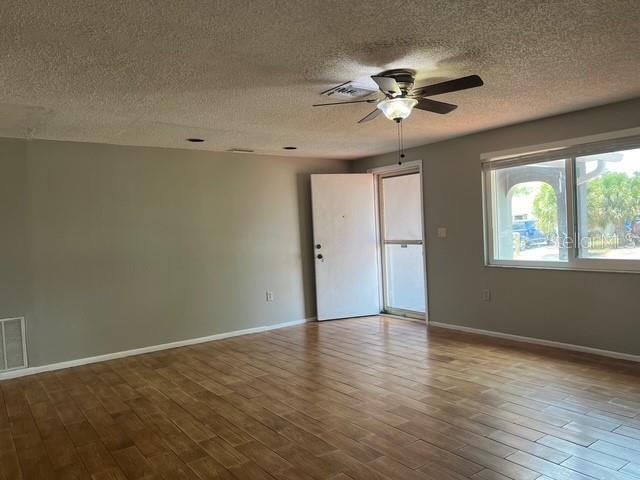 7736 Wicklow Street New Port Richey, FL 34653 - Photo 28 of 32 Gallery Image 28