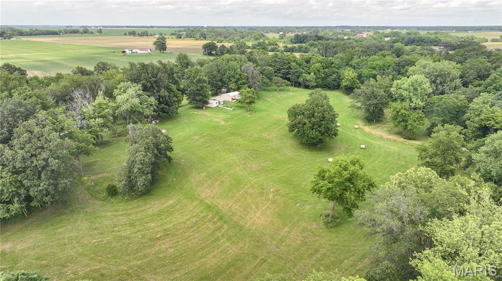 6155 Raymond Road Bunker Hill, IL 62014 - Photo 11 of 64