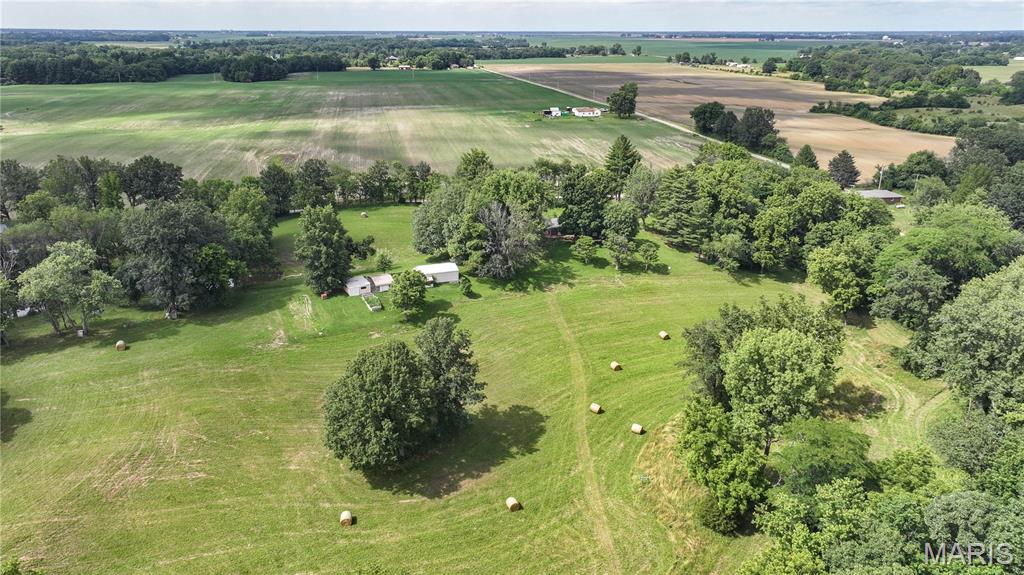 6155 Raymond Road Bunker Hill, IL 62014 - Photo 16 of 64