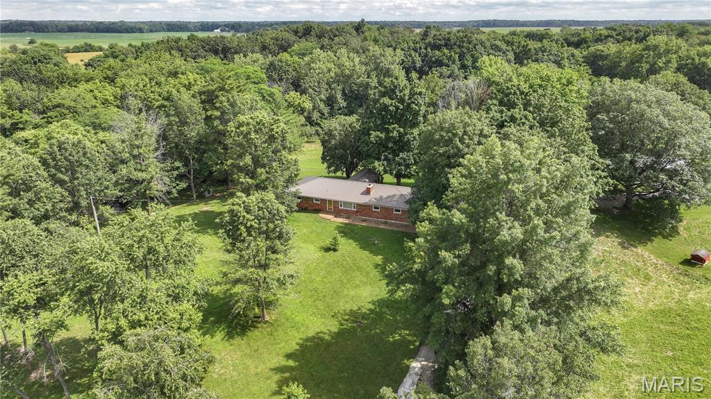 6155 Raymond Road Bunker Hill, IL 62014 - Photo 17 of 64