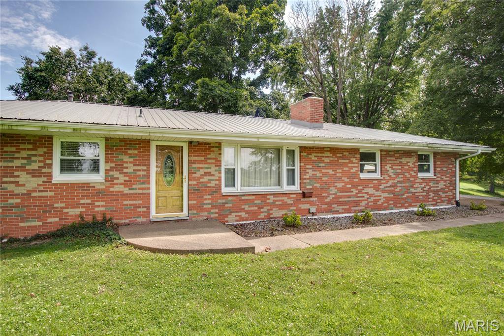 6155 Raymond Road Bunker Hill, IL 62014 - Photo 21 of 64