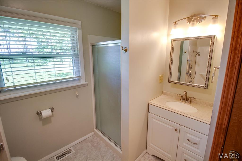 6155 Raymond Road Bunker Hill, IL 62014 - Photo 34 of 64