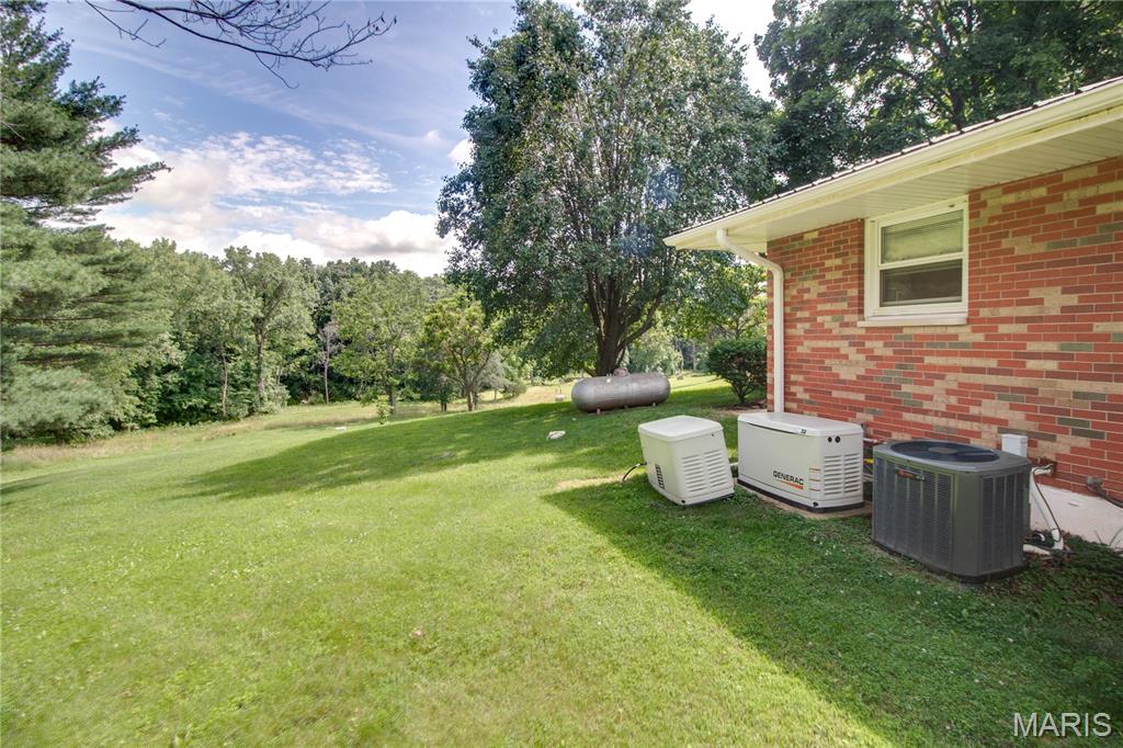 6155 Raymond Road Bunker Hill, IL 62014 - Photo 49 of 64