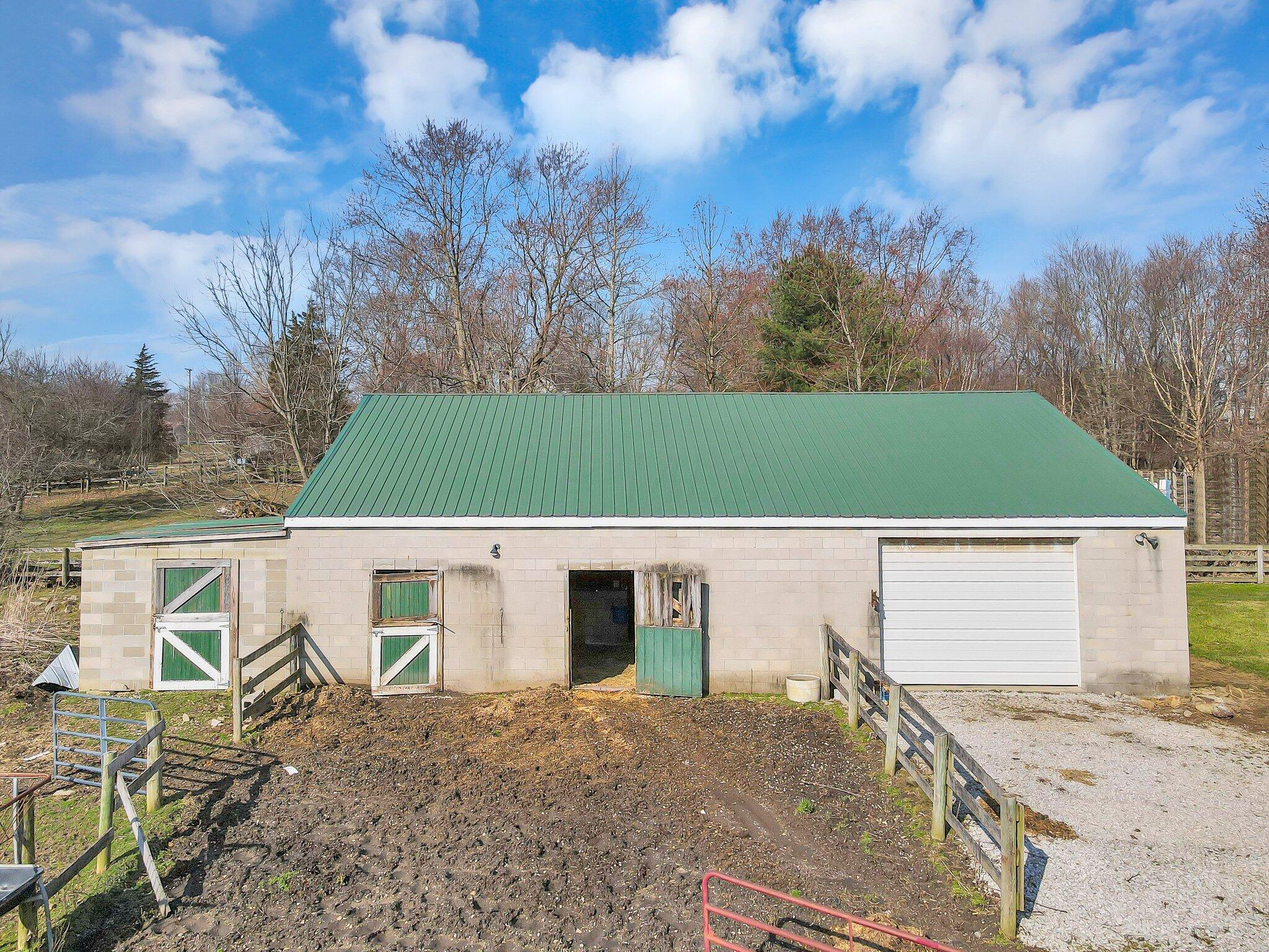 5225 Deeds Road Southwest Pataskala, OH 43062 - Photo 38 of 43 Barn w/horse stalls