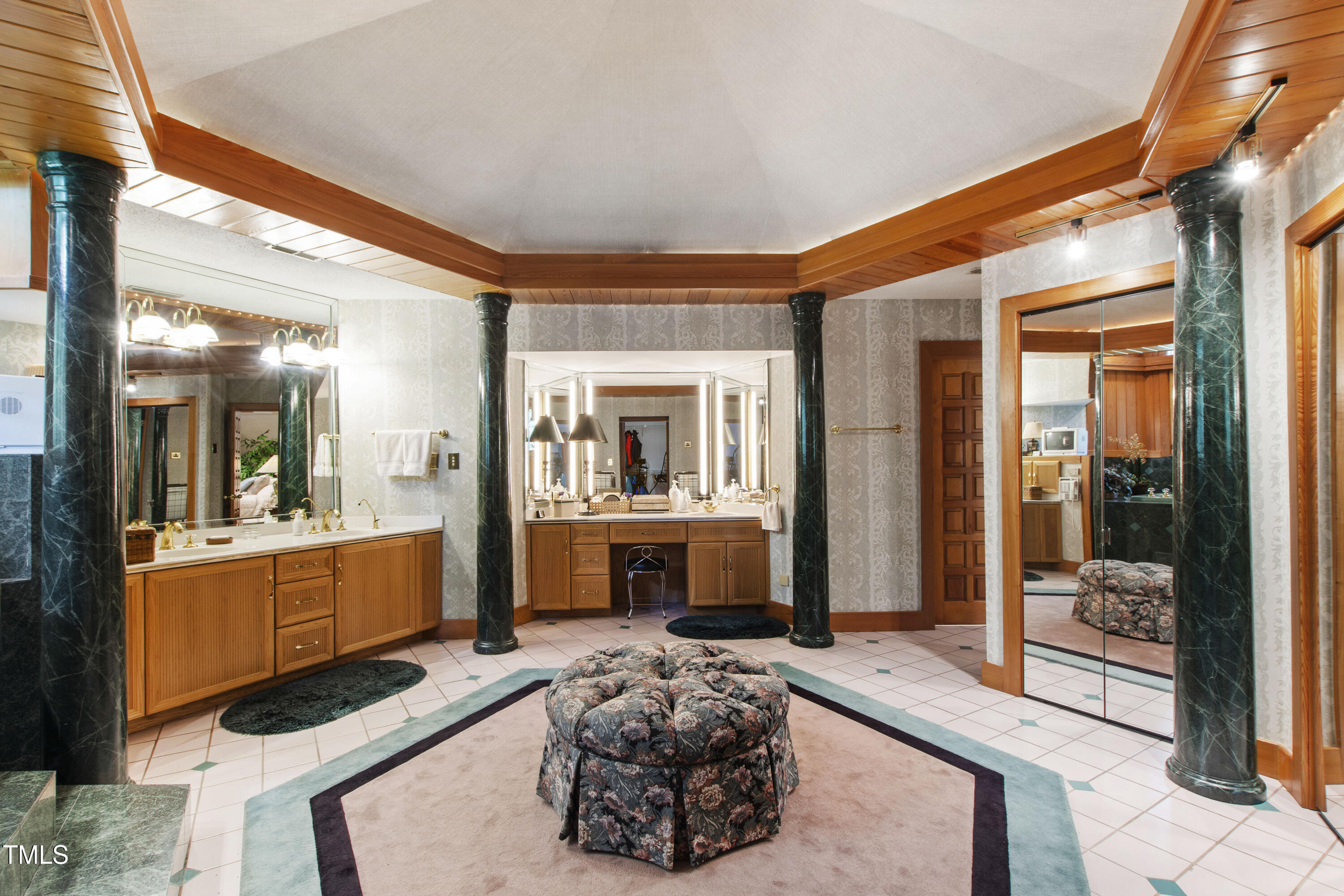 812 Kenmore Road Chapel Hill, NC 27514 - Photo 46 of 95 a living room with furniture and a large window